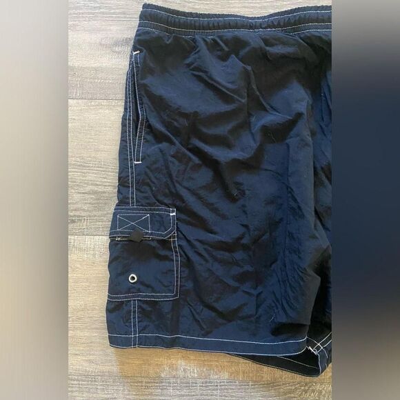 Unbranded Men's Black and Red Swim-briefs-shorts - Picture 7 of 7